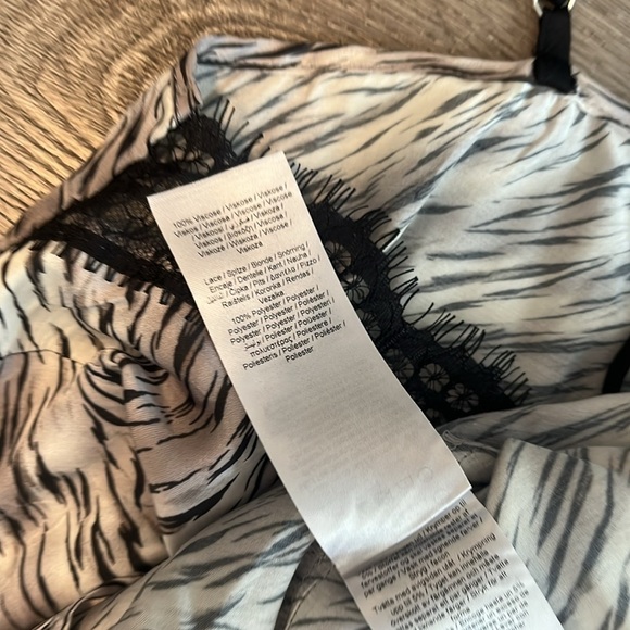 Soya concept medium Black and White Lace Trim Cami Top - Picture 6 of 6